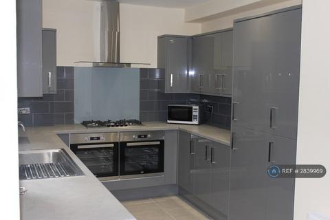 6 bedroom terraced house to rent, Deramore St, Manchester, M14