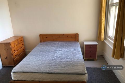 1 bedroom flat to rent, Kent Road, Portsmouth, PO5