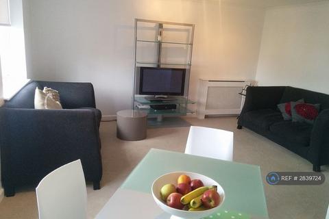 2 bedroom flat to rent, Chiswick, London, W4