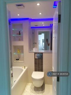 2 bedroom flat to rent, Chiswick, London, W4