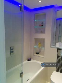 2 bedroom flat to rent, Chiswick, London, W4