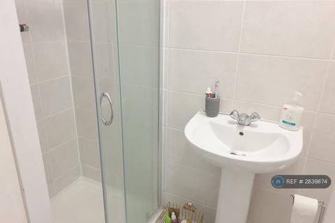 1 bedroom flat to rent, Huskinsson Street, Liverpool, L8