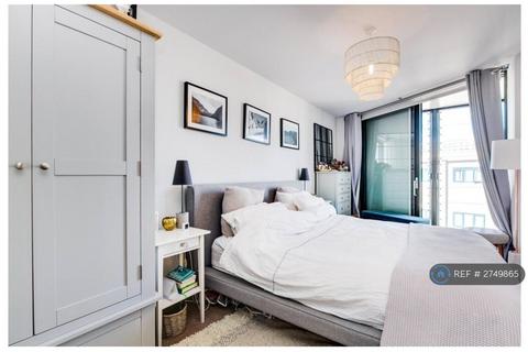 1 bedroom flat to rent, Riverlight Quay, London, SW11