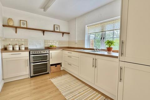 4 bedroom detached house for sale, Ringwood Road, St. Ives, BH24 2NY