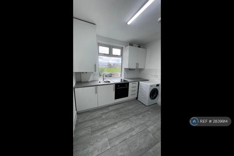 Studio to rent, Kent Road, Dagenham (Close To Dagenham East Station), RM10