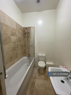 3 bedroom flat to rent, Manor Mount, London, SE23