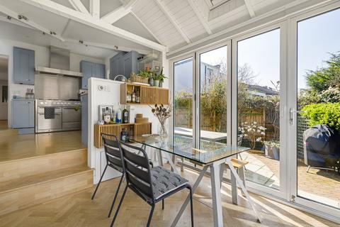 6 bedroom semi-detached villa for sale, Hewlett Road, Cheltenham, GL52
