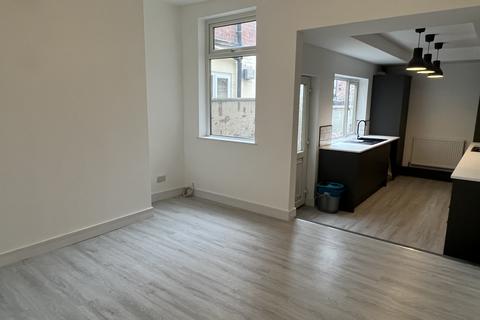 undefined, West End Avenue, Doncaster, DN5