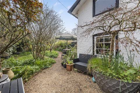 3 bedroom semi-detached house for sale, Iver Lane, Uxbridge UB8