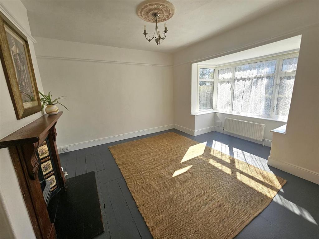 Living Room.jpg