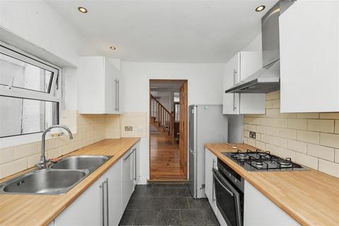 2 bedroom end of terrace house for sale, Halifax Road, Enfield