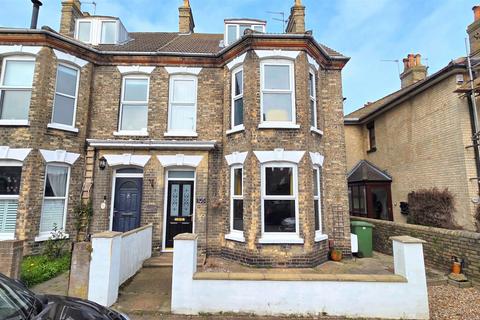 6 bedroom semi-detached house for sale, Upper Cliff Road, Gorleston