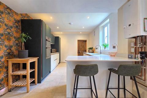 6 bedroom semi-detached house for sale, Upper Cliff Road, Gorleston