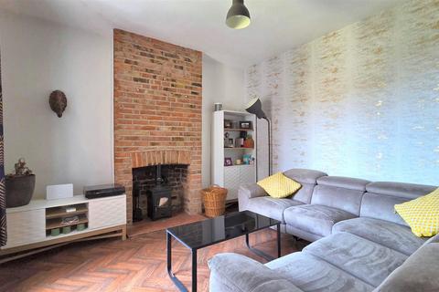 6 bedroom semi-detached house for sale, Upper Cliff Road, Gorleston