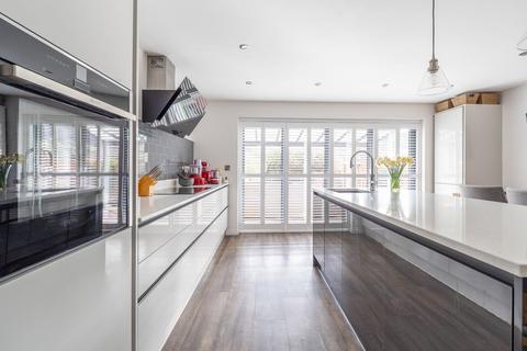 undefined, Chesterton Gardens, Worcester WR5