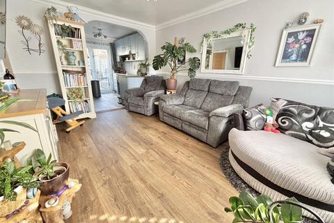 2 bedroom terraced house for sale, Redwood Road, Poole BH16