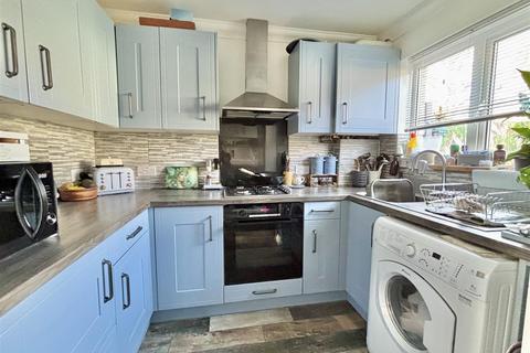 2 bedroom terraced house for sale, Redwood Road, Poole BH16