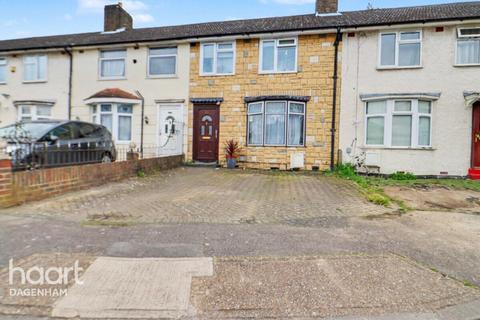 3 bedroom terraced house for sale, Rowney Gardens, Dagenham