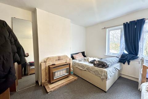 undefined, Crosslands Parade, Crosslands Avenue, Heston, Middlesex, UB2