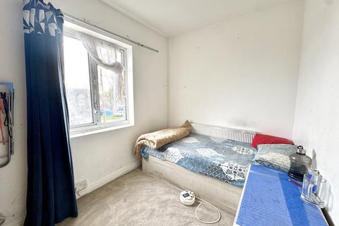 undefined, Crosslands Parade, Crosslands Avenue, Heston, Middlesex, UB2