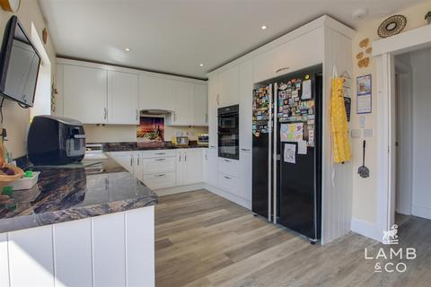 3 bedroom detached bungalow for sale, Whitegates Court, Clacton-On-Sea CO16