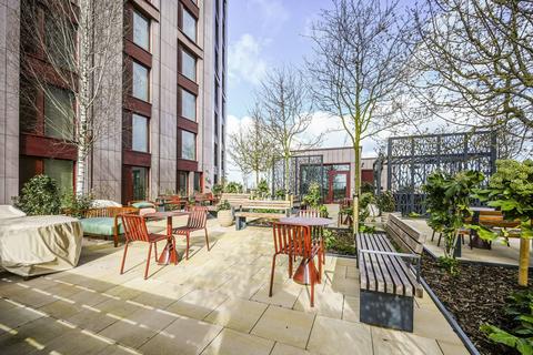 Studio to rent, Selbourne Road, Walthamstow, E17