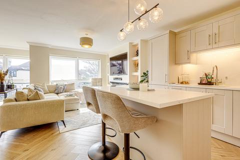 undefined, First Avenue, Westcliff-on-sea, SS0