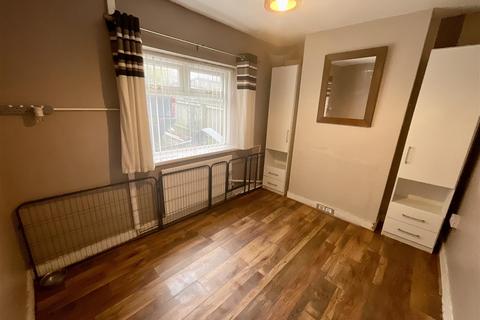 2 bedroom end of terrace house for sale, Brynsierfel, Llanelli