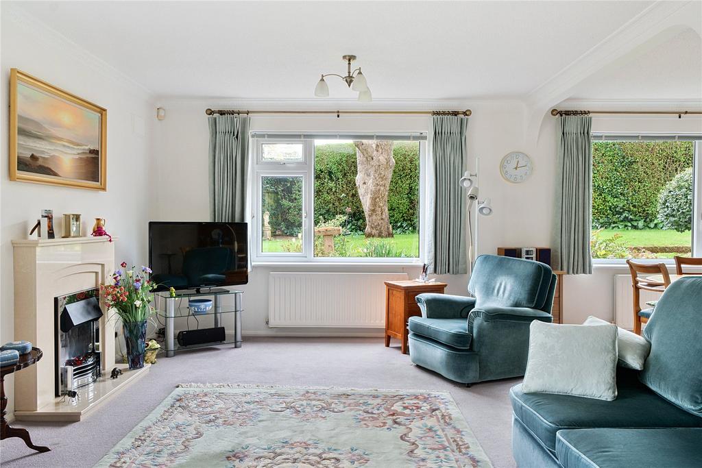 Sitting/Dining Room