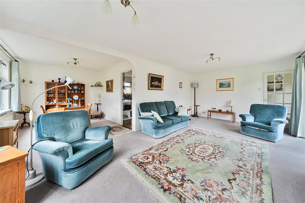 Sitting/Dining Room