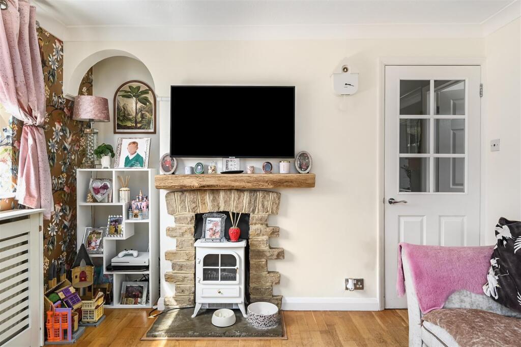 Living Room3.jpeg