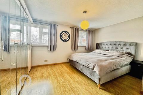 3 bedroom maisonette for sale, Alamein Gardens, Kent DA2