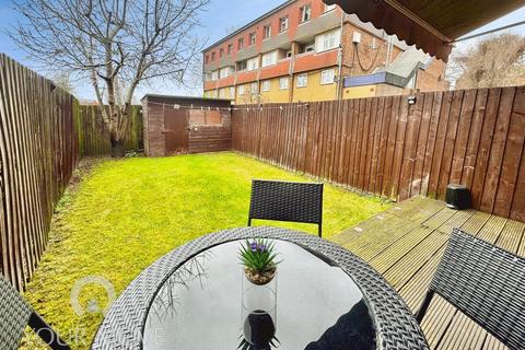 3 bedroom maisonette for sale, Alamein Gardens, Kent DA2
