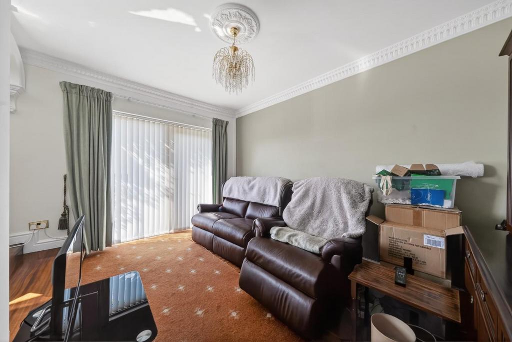 Family Room.jpg