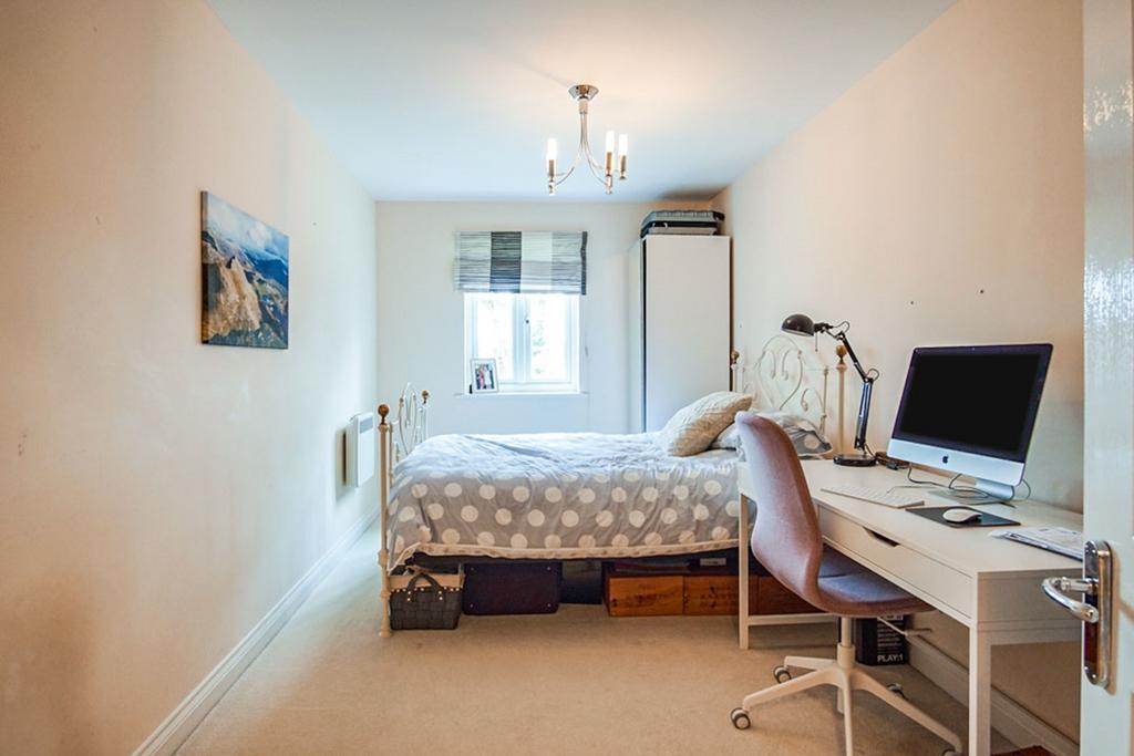 Master bedroom 2