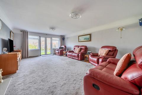 2 bedroom bungalow for sale, Thames Avenue, Swindon, Wiltshire
