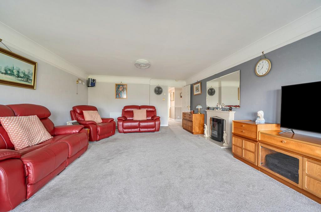 1431141-7-69bd451...