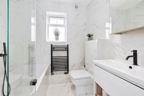 2 bedroom maisonette for sale, Vega Road, Bushey