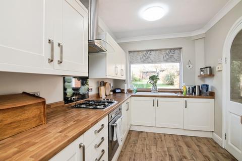 3 bedroom detached house for sale, Gervase Drive, Dudley