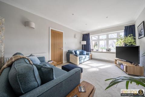 4 bedroom detached house for sale, Chiltern Way, Tring