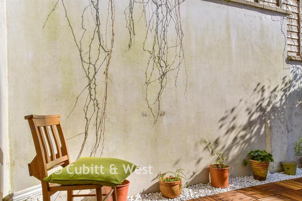 External Lifestyle Photograph