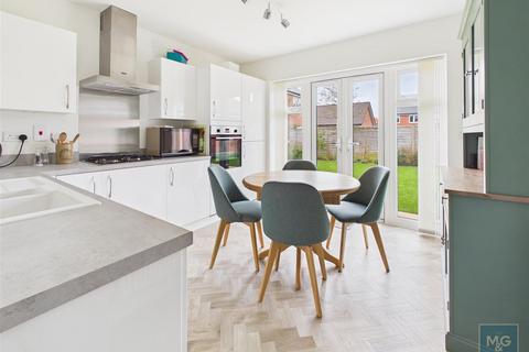 2 bedroom detached bungalow for sale, Lancastrian Close, Bury St. Edmunds IP30
