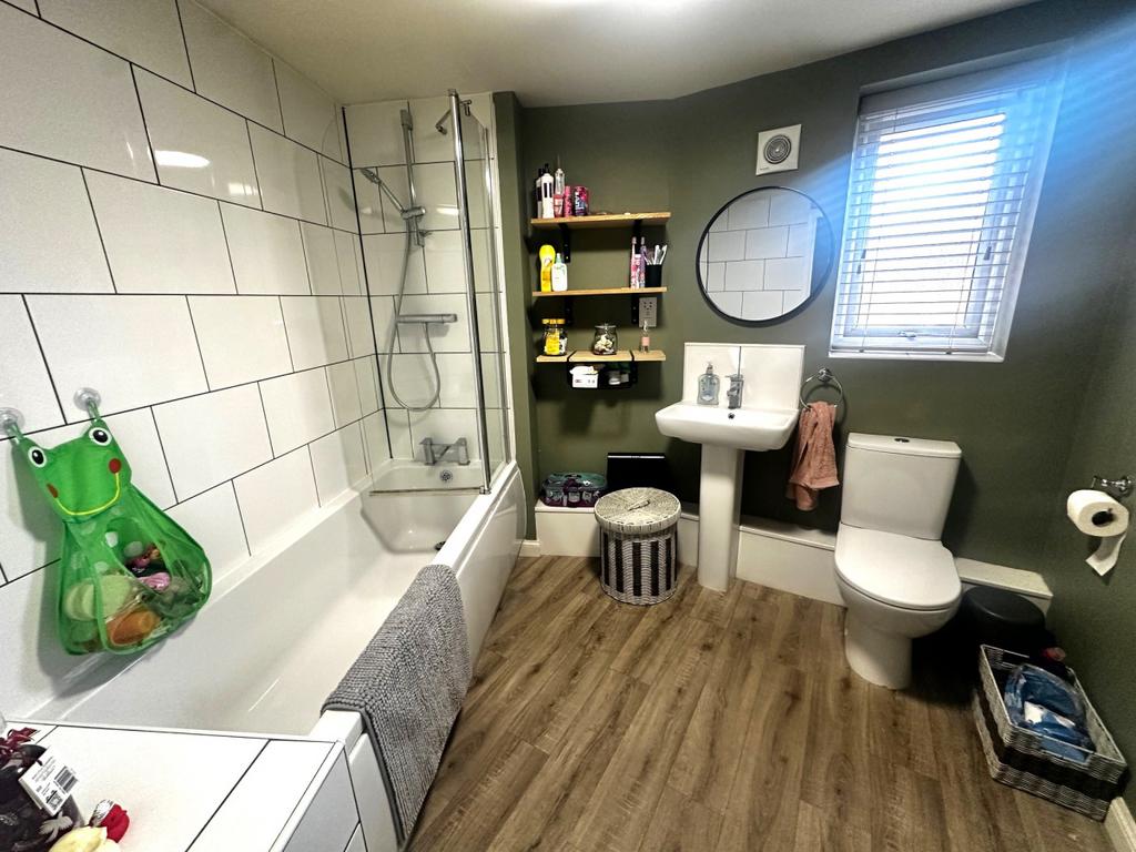 First Floor Flat - Siskin Close
