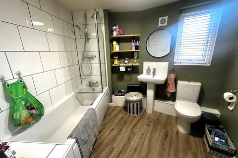 undefined, Siskin Close Preston PR4 0PE