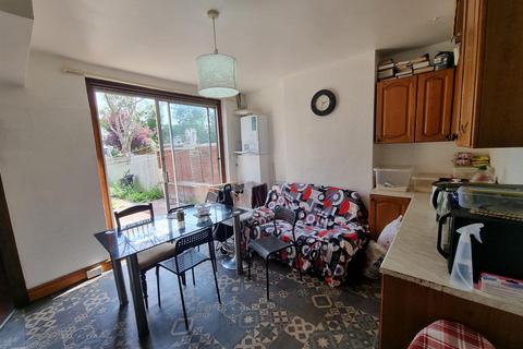 undefined, Midhurst Avenue, Croydon