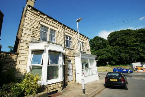 3 bedroom flat to rent, Ravenscar Avenue, Leeds
