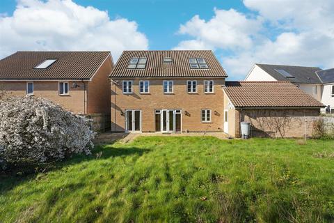 5 bedroom detached house for sale, Towpath Avenue, Northampton
