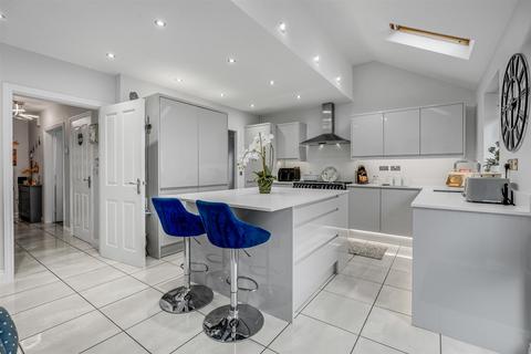 4 bedroom detached house for sale, Sam Harrison Way, Northampton