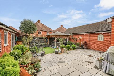 4 bedroom detached house for sale, Sam Harrison Way, Northampton