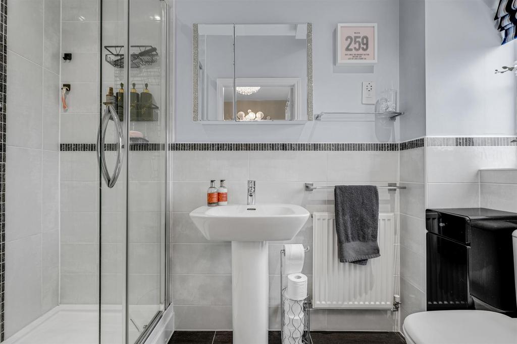 Shower room ensuite